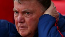 Ван Гаал се гаври с Дортмунд: Малко клубче, не мога да го направя като Байерн!