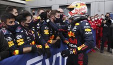 Макс и Ред Бул на Седмото небе след 2-ото място в Русия