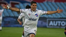 Севиля връща Канибала в Испания