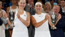 Какъв двубой! Финалът на двойките при жените на Уимбълдън завърши 6:0, 6:0