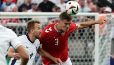 Дания пропусна да разплаче фаворита Англия