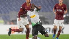 Юнайтед иска от Рома 20 млн. евро за Смолинг