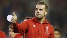 Ливърпул вдига капитана за финала + ВИДЕО