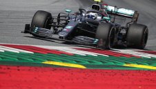 В Мерцедес се надяват времето да им помогне на "Силвърстоун"