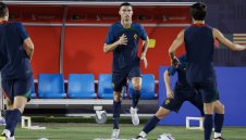 Испания и Португалия поглеждат към четвъртфиналите на Мондиала 