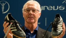 Легендата Бекенбауер си остана добър и скромен човек