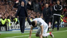 Емери плюе съдията след крошето от Реал