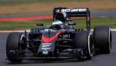 Феновете на Макларън да не очакват победи през 2017