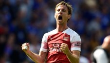 Арсенал преговаря с ветерана Монреал за нов договор