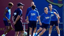 Върнете парите! Барса притиска свои звезди