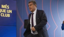 Ще фалира ли Барса? Лапорта ще тегли кредит от 1,5 милиарда евро