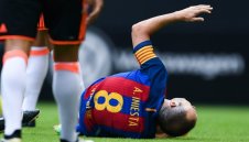 Иниеста аут за Барса срещу Ейбар