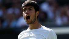 Алкарас с рутинна победа на Уимбълдън