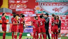 Мечтата е близо! Страховит Ливърпул размаза Палас и може да стане шампион още утре