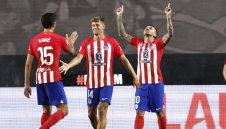 Буря отложи мача на Атлетико Мадрид