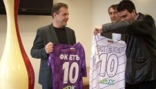 Етър картотекира звездната селекция