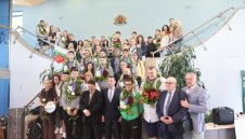 Червен килим и гвардейска рота за "лъвовете" на България + ВИДЕО