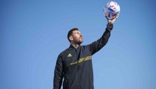 Показаха топката, с която ще се играе на световното в Катар + СНИМКИ