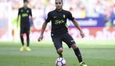 Дъглас: Барса ме докара до рев!