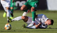 Славия пропиля два гола аванс срещу "Ню Йорк"