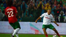 Легенда до легенда: Отборът на Стоичков и Роберто Карлош победи тима на Роналдиньо