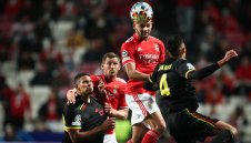 Бенфика и Аякс със зрелищно 2:2