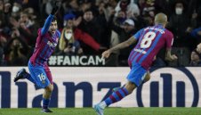 Артистът Педри е като диригент на оркестър