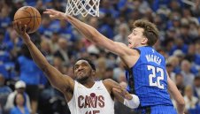 50 точки не стигнаха за победа в НБА, Далас приключи Клипърс