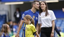 Защитник отсвирил Барса, за да бъде лидер на Челси