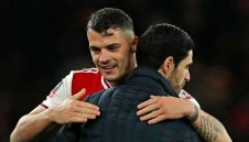 Джака ще остане в Арсенал