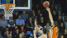 Валенсия удари Барса в баскетболното дерби на Испания