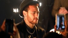 Реал Мадрид тегли кредит за Неймар, но той отива в Барса за по-ниска заплата