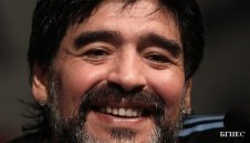 Марадона позволи секса, но забрани пурите и шампанското