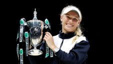 Голям триумф! Вожняцки спечели финалния турнир в Сингапур