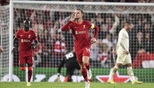 Грандиозно шоу на "Анфийлд"! Ливърпул и Милан сътвориха нов велик мач + СНИМКИ 