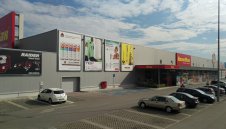 HomeMax откри зарядна станция за електромобили в магазина си във Варна