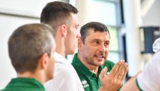 Николай Желязков показва новия национален отбор в София