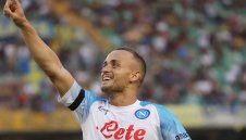 Лоботка остава в Наполи до 2027 г.