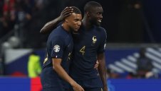 Ренде на Байерн застана плътно зад Мбапе