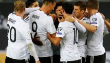Германия и Франция си врътнаха зрелищно равенство