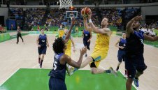 Шамар за Тони Паркър и компания на Игрите