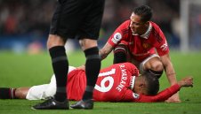Надежда за Ман Юнайтед и Франция! Травмата на Варан може и да е по-лека