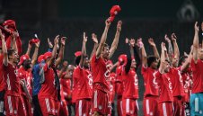 ОБЗОР: Байерн грабна осма поредна и общо 30-а титла в Германия