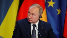 Ядосаният Путин коментира наказанието на Русия