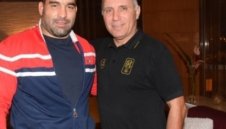 Багата иска да пребие Бам Бам пред Стоичков и Вальо Йорданов