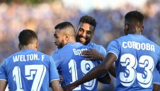 Асове на Левски подновиха занимания