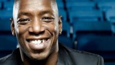 Жиру не е проблемът на Арсенал