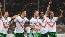 Вердер прати героя си в Сантандер