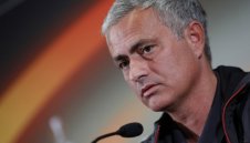 На Жозе Моуриньо журналистите са му виновни за издънките на Юнайтед