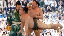 За първи път без зрители на турнир по сумо за Купата на Императора